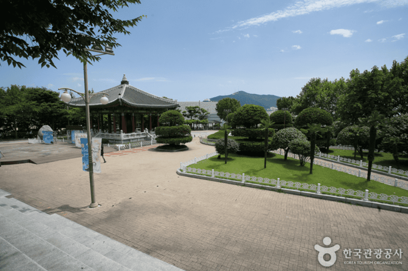 釜山夜景 釜山塔 (부산타워) 龍頭山公園(용두산공원) 釜山必去地標