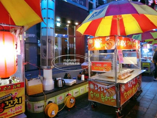 韓國釜山。BIFF廣場 半夜的布帳馬車宵夜 在釜山路邊吃宵夜