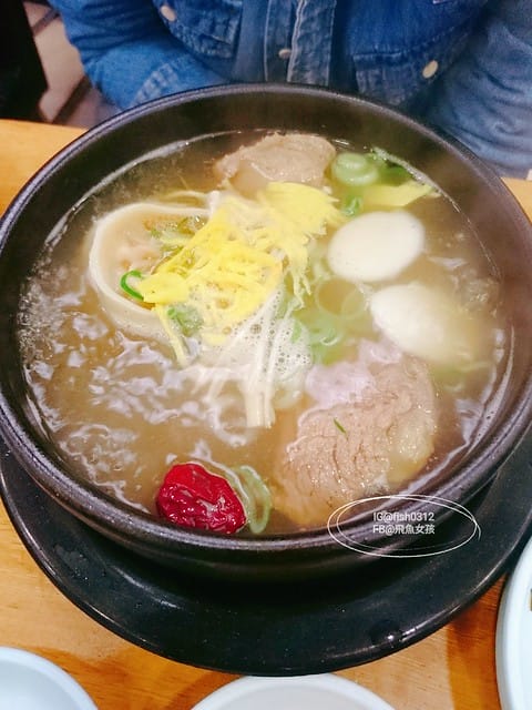 韓國釜山。釜山南浦洞美食  50年傳統 南浦蔘雞湯(남포 삼계탕)  南浦洞老店