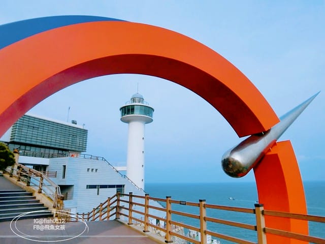 韓國釜山。釜山必去 太宗臺(태종대)搭DANUBI列車 影島燈塔  太宗臺辣海鮮麵  我在釜山搭公車