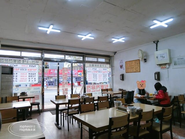 韓國釜山。釜山必去 太宗臺(태종대)搭DANUBI列車 影島燈塔  太宗臺辣海鮮麵  我在釜山搭公車