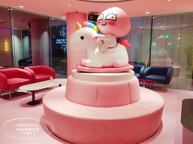 釜山景點,南浦洞,光復路商圈,Kakaofriends旗艦店,屁桃咖啡廳,APEACHCAFE