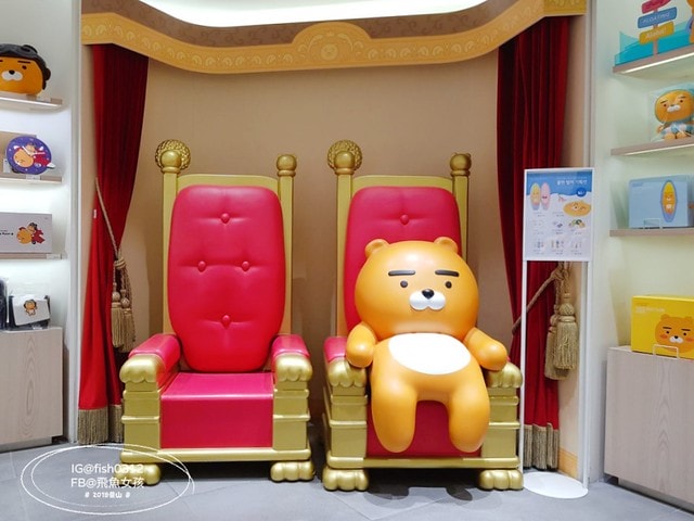 釜山景點,南浦洞,光復路商圈,Kakaofriends旗艦店,屁桃咖啡廳,APEACHCAFE