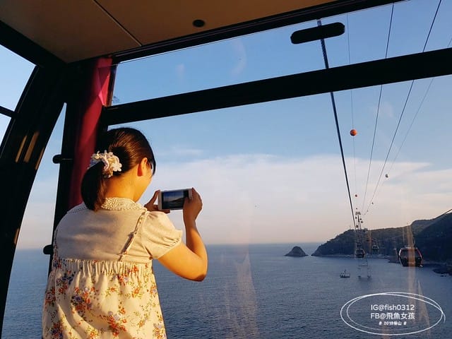 飛魚女孩,釜山景點,松島海上纜車,松島海上纜車交通,松島海上纜車美食,松島海上纜車時間,松島雲端散步路,松島天空步道,松島天空步道2025,松島天空步道交通,釜山松島纜車,釜山松島海上纜車,松島海上纜車預約,松島海上纜車韓文,松島纜車需要預約嗎,甘川到松島,甘川到松島纜車,甘川洞文化村到松島纜車計程車,甘川洞到松島纜車,甘川洞到松島,甘川洞文化村到松島纜車公車,松島纜車韓文地址,松島纜車白淺灘文化村,甘川洞文化村到松島纜車,甘川洞文化村 白淺灘文化村,松島纜車停留時間,松島纜車營業時間