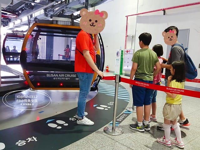 飛魚女孩,釜山景點,松島海上纜車,松島海上纜車交通,松島海上纜車美食,松島海上纜車時間,松島雲端散步路,松島天空步道,松島天空步道2025,松島天空步道交通,釜山松島纜車,釜山松島海上纜車,松島海上纜車預約,松島海上纜車韓文,松島纜車需要預約嗎,甘川到松島,甘川到松島纜車,甘川洞文化村到松島纜車計程車,甘川洞到松島纜車,甘川洞到松島,甘川洞文化村到松島纜車公車,松島纜車韓文地址,松島纜車白淺灘文化村,甘川洞文化村到松島纜車,甘川洞文化村 白淺灘文化村,松島纜車停留時間,松島纜車營業時間