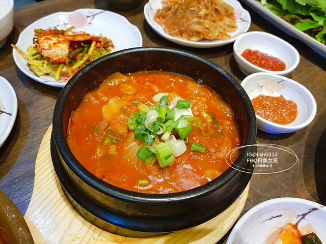 釜山,南浦洞美食,飯桌,밥상,西面24小時餐廳,韓國定食餐廳,釜山吃到飽,韓國小菜吃到飽,西面美食,釜山美食