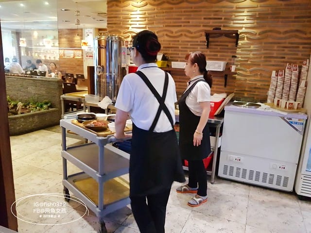 釜山,南浦洞美食,飯桌,밥상,西面24小時餐廳,韓國定食餐廳,釜山吃到飽,韓國小菜吃到飽,西面美食,釜山美食