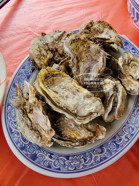 台南必吃 隱藏版平價海鮮燒烤 最新鮮的台61線烤蚵烤蛤 61線活海產