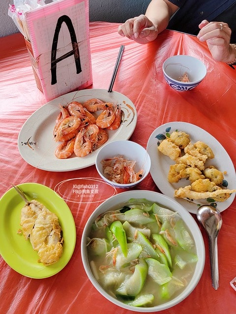 台南必吃 隱藏版平價海鮮燒烤 最新鮮的台61線烤蚵烤蛤 61線活海產