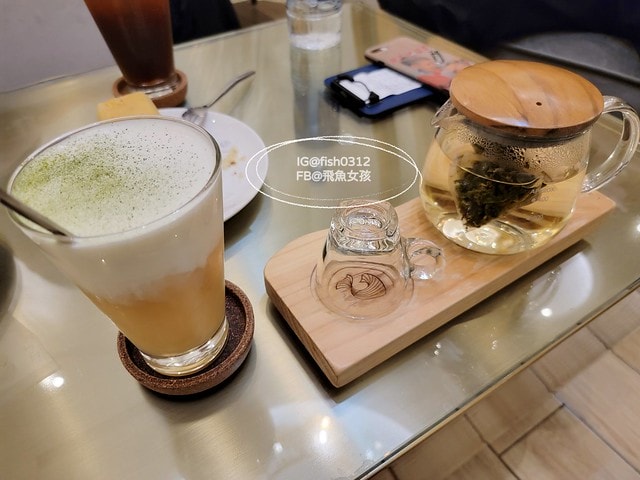 台中美食 勤美草悟道旁的 L.Z. Dessart 無框架甜點 世界甜點冠軍陳立喆 白金配色高級質感甜點店