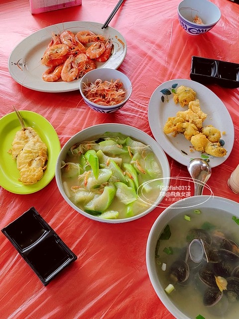 台南必吃 隱藏版平價海鮮燒烤 最新鮮的台61線烤蚵烤蛤 61線活海產