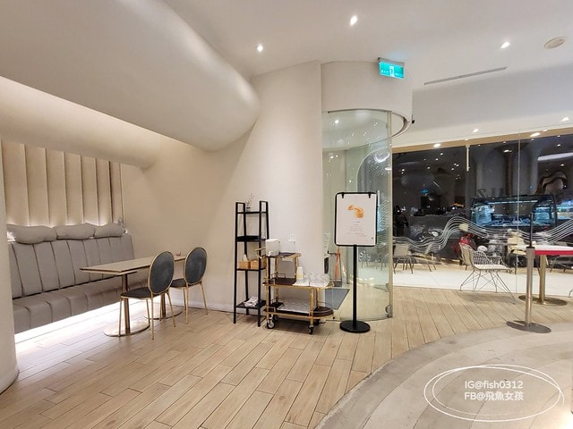 台中美食 勤美草悟道旁的 L.Z. Dessart 無框架甜點 世界甜點冠軍陳立喆 白金配色高級質感甜點店