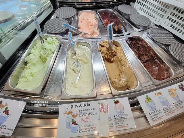 台中美食 勤美草悟道旁的 L.Z. Dessart 無框架甜點 世界甜點冠軍陳立喆 白金配色高級質感甜點店