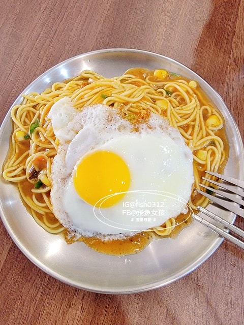 花蓮玉里,窄宅早午餐,青年返鄉,文青風,在地特色,早午餐,在地美食,剝皮辣椒蛋餅