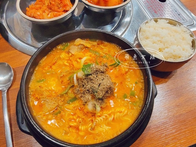 首爾美食,首爾餐廳,明洞宵夜推薦,首爾24小時餐廳,保承會館,보승회관菜單,首爾解酒湯,解酒拉麵,首爾豬肉湯飯 首爾美食,首爾餐廳,明洞宵夜推薦,首爾24小時餐廳,保承會館,보승회관菜單,首爾解酒湯,解酒拉麵,首爾豬肉湯飯