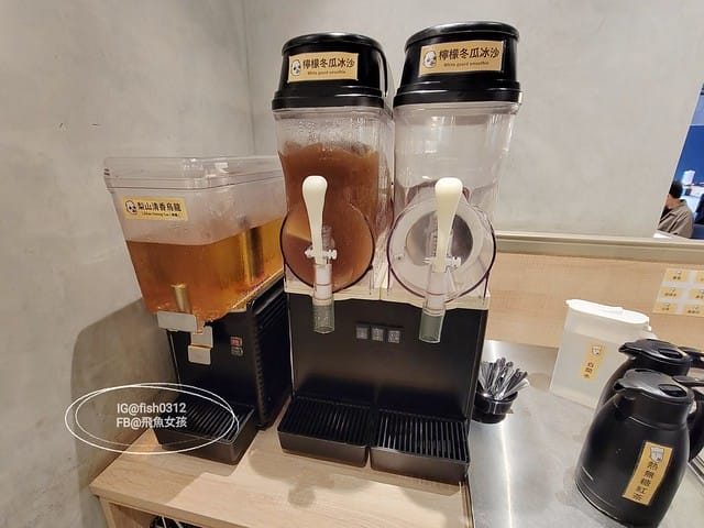 雞湯大叔,雞湯大叔敦北店,濃郁雞湯湯底,文青風火鍋店,台北雞湯火鍋,台北平價雞湯火鍋,小巨蛋美食,小巨蛋火鍋店