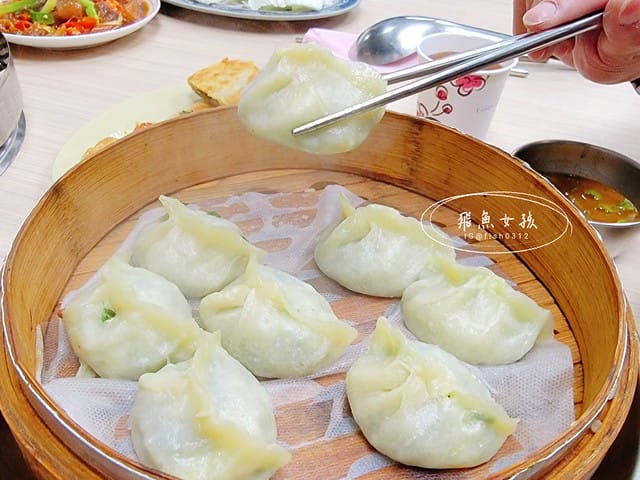 長白小館菜單,長白小館酸菜白肉鍋,長白小館酸菜鍋,日本人愛吃餐廳,東區老店餐廳,東區酸菜白肉鍋,台北酸菜白肉鍋,長白小館,孤獨的美食家五郎,延吉街火鍋,國父紀念館火鍋推薦