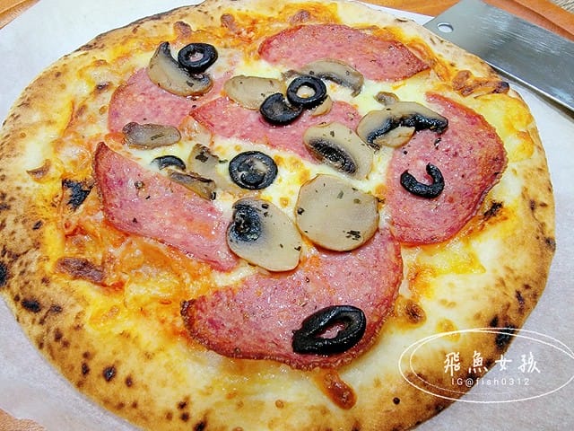 披薩時刻Pizza Times評價,披薩時刻6吋冷凍披薩評價,冷凍披薩品牌推薦,美味冷凍披薩開箱,冷凍披薩要退冰嗎,冷凍手工窯烤披薩,手工窯烤披薩推薦,團購美食開箱,冷凍披薩團購推薦,露營加熱料理推薦,冰箱必囤美食推薦,懶人加熱料理分享,披薩時刻Pizza Times,披薩時刻6吋冷凍披薩,冷凍披薩品牌推薦,美味冷凍披薩開箱,團購美食開箱,年輕人創業品牌,年輕人創業故事,家庭主婦冰箱常備冷凍食品