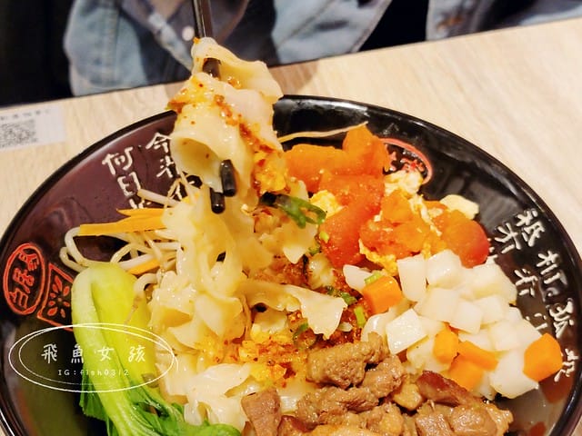 新埔捷運站美食,陝西小吃饃都肉夾饃,饃都肉夾饃,板橋饃都肉夾饃,兩千年前的漢堡,新埔站美食,莒光路美食推薦,饃都肉夾饃評價,饃都肉夾饃好吃嗎,饃都肉夾饃推薦吃什麼,肉夾饃哪裡買,好吃肉夾饃開箱,陝西小吃肉夾饃,爆紅小吃肉夾饃,莒光路小吃食記,新埔站必吃分享