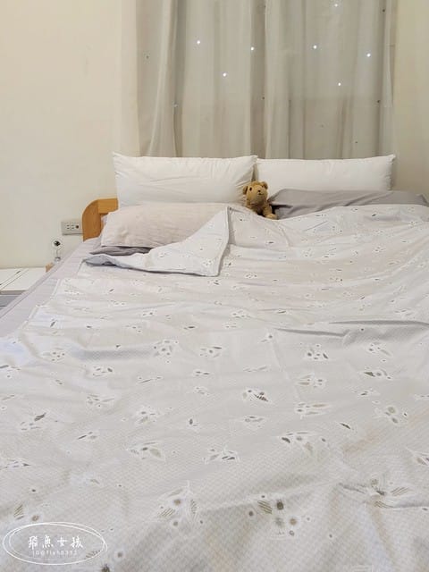 日比家族評價,Vanilli純棉單人涼被,可機洗涼被開箱,純棉涼被使用分享,純棉涼被開箱,三明治車縫法,夏天涼被選擇,百貨公司寢具分享,百貨涼被品牌分享,透氣薄被怎麼挑,涼被推薦dcard,日比家族,日比家族線上購物,百貨專櫃銷售據點CALVIN KLEINCARRARA,涼被是什麼,台灣製涼被,涼感被dcard,夏天涼被推薦 日比家族評價,Vanilli純棉單人涼被,可機洗涼被開箱,純棉涼被使用分享,純棉涼被開箱,三明治車縫法,夏天涼被選擇,百貨公司寢具分享,百貨涼被品牌分享,透氣薄被怎麼挑,涼被推薦dcard,日比家族,日比家族線上購物,百貨專櫃銷售據點CALVIN KLEINCARRARA,涼被是什麼,台灣製涼被,涼感被dcard,夏天涼被推薦