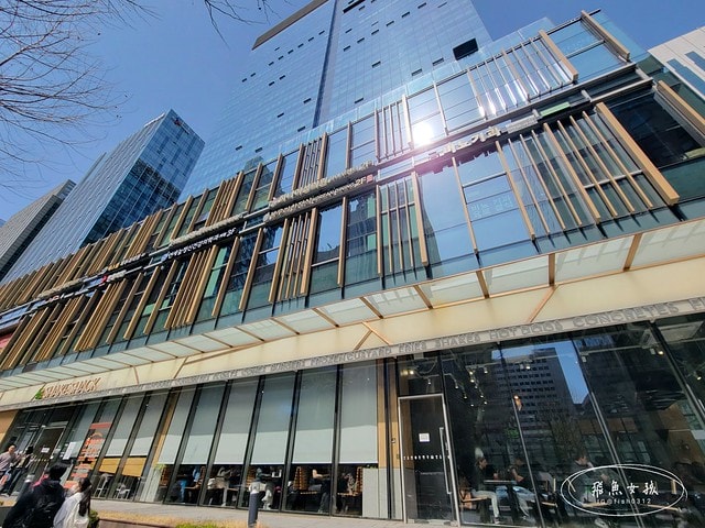 飛魚女孩,跟著飛魚玩首爾,首爾美食,鐘閣站美食,鐘閣站Shake Shack,韓國shake shack分店,shake shack首爾分店,shake shack韓國中文菜單,韓國shake shack推薦,韓國shake shack菜單,韓國shake shack奶昔,韓國shakeshack,shakeshack推薦,shakeshack韓國,shakeshack東大門,shakeshack中文菜單,光化門廣場,景福宮一日遊,普信閣,shakeshac韓國機場,winner聖地巡禮,winner吃過的漢堡店,WINNER追星,姜昇潤宋旻浩在紐約吃的漢堡店,宋旻浩餐廳,姜昇潤漢堡