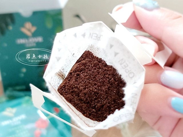 INLOVE Café,濾掛式咖啡,方便沖泡咖啡,家樂福必買,家樂福咖啡推薦,INLOVECafé濾掛式咖啡,家樂福好物,雨林聯盟認證,Metime,濾掛咖啡體驗,濾掛咖啡評價,曾獲國際咖啡評鑑金獎,上班喝咖啡,家樂福咖啡好喝嗎,濾掛咖啡推薦,濾掛式咖啡推薦ptt,濾掛式咖啡推薦dcard,濾掛咖啡推薦不酸,濾掛式咖啡好處,inlove cafe濾掛咖啡,家樂福inlove cafe,家樂福濾掛咖啡