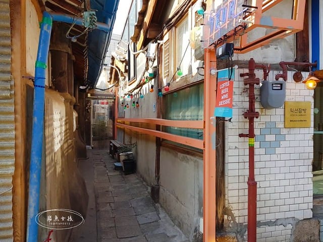 跟著飛魚玩首爾,首爾自由行,首爾景點,首爾景點地圖,鐘路三街站,益善洞,益善洞美食,益善洞韓屋村,益善洞cafe,益善洞咖啡廳,益善洞地鐵,益善洞鹽麵包,益善洞韓屋咖啡街,益善洞一日遊,益善洞逛街地圖,益善洞dcard,益善洞2024,安國站dcard,飛魚女孩,益善洞附近景點,首爾自由行攻略,首爾旅行,益善洞カフェ