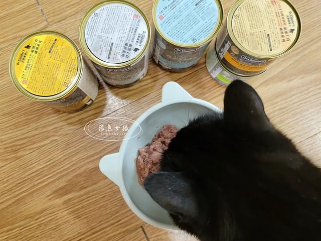Petzoo貓罐評價,克勞德博士貓罐評價,無穀貓咪主食罐推薦,挑嘴貓主食罐推薦,貓咪轉濕食推薦,無榖貓罐頭開箱,貓主食罐開箱,轉濕食貓罐開箱,無穀貓濕食分享,鮮肉湯貓罐分享,機能貓罐食用心得,克勞德博士主食罐ptt,克勞德博士dcard,平價貓罐頭推薦dcard,平價主食罐dcard,克勞德博士評價,克勞德博士餐包,克勞德博士餐包ptt,飛魚女孩,Petzoo,聯信寵物推薦,法米納天然寵物食品公司 聯信寵物,德國dr-clauder克勞德博士,德罐dcard,德罐好嗎,德罐是什麼,德罐推薦ptt,德罐貓,德罐ppt,