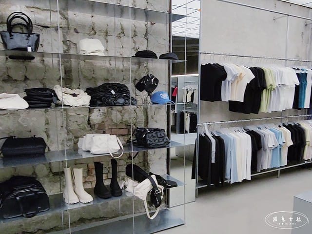 飛魚女孩,韓國自由行,首爾景點,明洞必買,明洞必買dcard,明洞必買衣服,明洞逛街,明洞逛街地圖,明洞逛街攻略,明洞逛街路線,168cm手機殼明洞店,168cm手機殼韓國,明洞手機殼,韓國手機殼哪裡買,ept鞋子dcard,ept鞋子好穿嗎,ept韓國門市,ept韓國價格,nyunyu飾品批發,NYUNYU明洞,2024明洞逛街,明洞逛街2024 飛魚女孩,韓國自由行,首爾景點,明洞必買,明洞必買dcard,明洞必買衣服,明洞逛街,明洞逛街地圖,明洞逛街攻略,明洞逛街路線,168cm手機殼明洞店,168cm手機殼韓國,明洞手機殼,韓國手機殼哪裡買,ept鞋子dcard,ept鞋子好穿嗎,ept韓國門市,ept韓國價格,nyunyu飾品批發,NYUNYU明洞,2024明洞逛街,明洞逛街2024