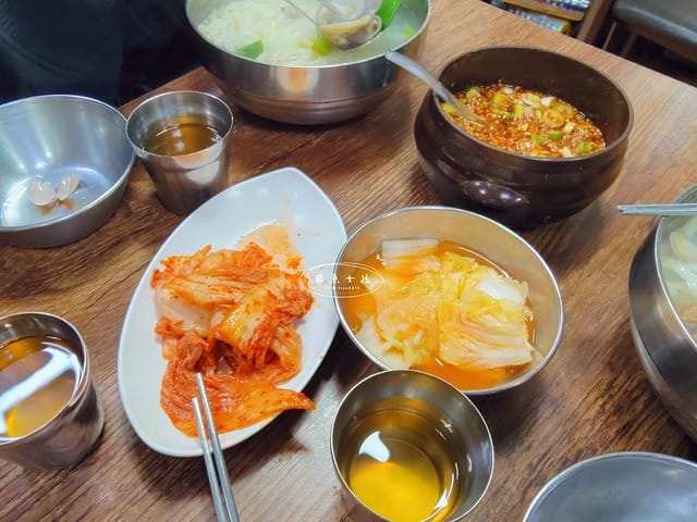 跟著飛魚玩首爾,首爾景點,京東市場,京東市場星巴克,京東市場美食,京東1960店,星巴克京東市場,首爾旅遊推薦,京東1960咖啡,京東1960店評價,星巴克京東1960,首爾京東市場美食,首爾人蔘市場,星巴克京東1960店,祭基洞京東市場,祭基洞,스타벅스경동1960점,京東市場交通,清涼里美食,清涼里市場,首爾景點dcard,韓國首爾秘境dcard,一個人去韓國dcard,首爾市場推薦,韓國市場必買ppt,京東市場美食推薦,京東市場地下食堂