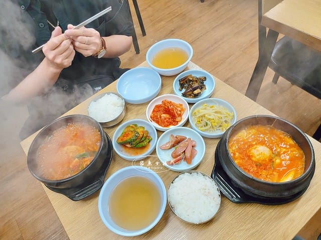 跟著飛魚玩首爾,首爾景點,京東市場,京東市場星巴克,京東市場美食,京東1960店,星巴克京東市場,首爾旅遊推薦,京東1960咖啡,京東1960店評價,星巴克京東1960,首爾京東市場美食,首爾人蔘市場,星巴克京東1960店,祭基洞京東市場,祭基洞,스타벅스경동1960점,京東市場交通,清涼里美食,清涼里市場,首爾景點dcard,韓國首爾秘境dcard,一個人去韓國dcard,首爾市場推薦,韓國市場必買ppt