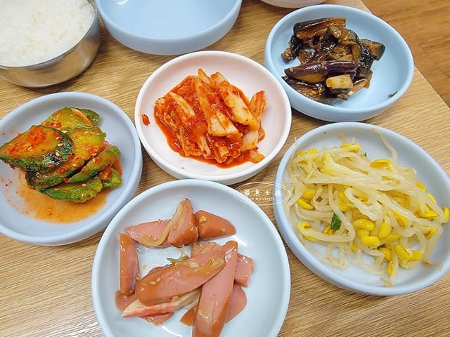 跟著飛魚玩首爾,首爾景點,京東市場,京東市場星巴克,京東市場美食,京東1960店,星巴克京東市場,首爾旅遊推薦,京東1960咖啡,京東1960店評價,星巴克京東1960,首爾京東市場美食,首爾人蔘市場,星巴克京東1960店,祭基洞京東市場,祭基洞,스타벅스경동1960점,京東市場交通,清涼里美食,清涼里市場,首爾景點dcard,韓國首爾秘境dcard,一個人去韓國dcard,首爾市場推薦,韓國市場必買ppt