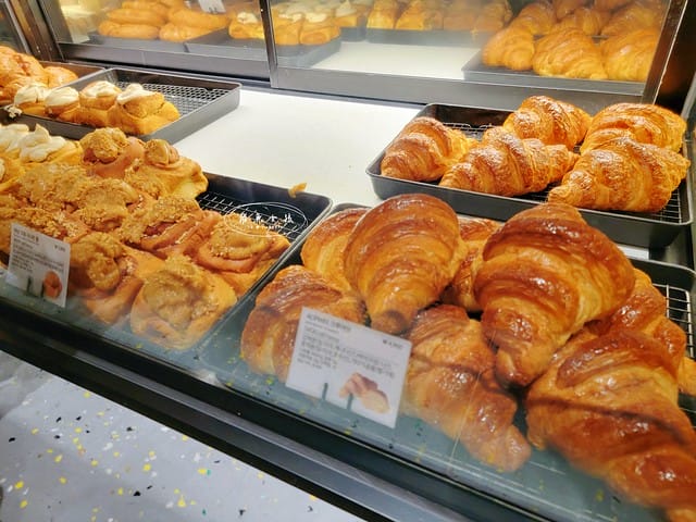 跟著飛魚玩首爾,首爾景點,京東市場,京東市場星巴克,京東市場美食,京東1960店,星巴克京東市場,首爾旅遊推薦,京東1960咖啡,京東1960店評價,星巴克京東1960,首爾京東市場美食,首爾人蔘市場,星巴克京東1960店,祭基洞京東市場,祭基洞,스타벅스경동1960점,京東市場交通,清涼里美食,清涼里市場,首爾景點dcard,韓國首爾秘境dcard,一個人去韓國dcard,首爾市場推薦,韓國市場必買ppt