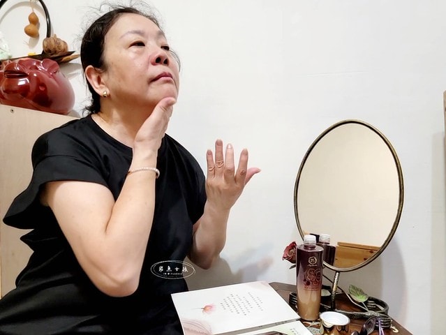 PolySacch醣醣生醫評價,黑蘭花保養品推薦,黑蘭花萃取保養品開箱,緊緻凍齡保養品開箱,輕熟齡保養方法推薦,貴婦級保養品牌開箱,臉部基礎保養品開箱,保濕補水臉部保養分享,緊緻抗老保養品開箱,黑蘭極皙儷緻胺基酸潔顏乳評價,黑蘭極皙儷緻御顏美容露評價,黑蘭花保養品是什麼,嫩白保養品分享,黑蘭花功效,蘭花 保養品, 醫美術後保養品推薦,30歲保養品dcard,30歲保養品推薦ptt,30歲保養ptt,熟齡保養品dcard