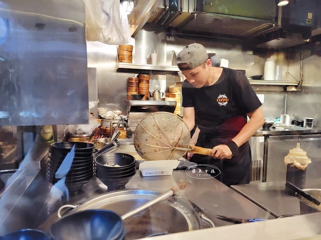 1976道地香港美食,東區港式飲茶餐廳,東區港式飲茶吃到飽,東區港式餐廳,1976道地香港美食的菜單,1976道地香港美食的評論,1976道地香港美食菜單,1976道地香港餐廳,1976 道 地 香港美食 訂 位,1976 道 地 香港美食 的 評論,1976 港式餐廳,港式 雲 吞 麵 台北,東區 1976,仁愛路 1976,忠孝敦化 粥,東區 粥店,台北廣東粥,北東區廣東粥雲吞撈麵菜單,跟著飛魚吃美食,東區港式飲茶,東區港式飲茶推薦,港式飲茶推薦台北ptt,台北港式dcard,港式飲茶ptt,忠孝東路港式飲茶,港式飲茶推薦台北