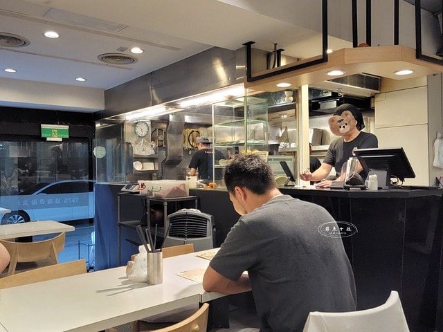 1976道地香港美食,東區港式飲茶餐廳,東區港式飲茶吃到飽,東區港式餐廳,1976道地香港美食的菜單,1976道地香港美食的評論,1976道地香港美食菜單,1976道地香港餐廳,1976 道 地 香港美食 訂 位,1976 道 地 香港美食 的 評論,1976 港式餐廳,港式 雲 吞 麵 台北,東區 1976,仁愛路 1976,忠孝敦化 粥,東區 粥店,台北廣東粥,北東區廣東粥雲吞撈麵菜單,跟著飛魚吃美食,東區港式飲茶,東區港式飲茶推薦,港式飲茶推薦台北ptt,台北港式dcard,港式飲茶ptt,忠孝東路港式飲茶,港式飲茶推薦台北