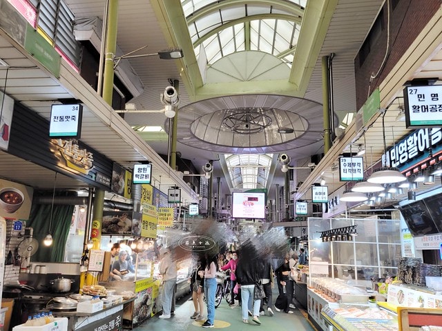 飛魚女孩,韓國自由行,望遠市場,望遠市場休市,望遠市場刀削麵,望遠市場dcard,望遠市場附近景點,望遠市場行程安排,望遠市場必吃,望遠市場地址,弘大到望遠市場,望遠市場2024,望遠市場美食地圖,望遠市場vs廣藏市場,弘大 早餐 Dcard,弘大美食dcard,望遠市場 糖餅,望遠洞韓文,望遠市場一日遊,望遠洞 小店,isaac toast明洞地址,isaac toast分店