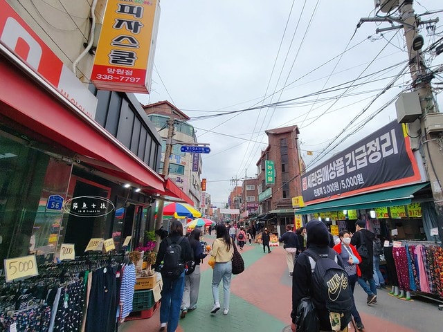 飛魚女孩,韓國自由行,望遠市場,望遠市場休市,望遠市場刀削麵,望遠市場dcard,望遠市場附近景點,望遠市場行程安排,望遠市場必吃,望遠市場地址,弘大到望遠市場,望遠市場2024,望遠市場美食地圖,望遠市場vs廣藏市場,弘大 早餐 Dcard,弘大美食dcard,望遠市場 糖餅,望遠洞韓文,望遠市場一日遊,望遠洞 小店,isaac toast明洞地址,isaac toast分店