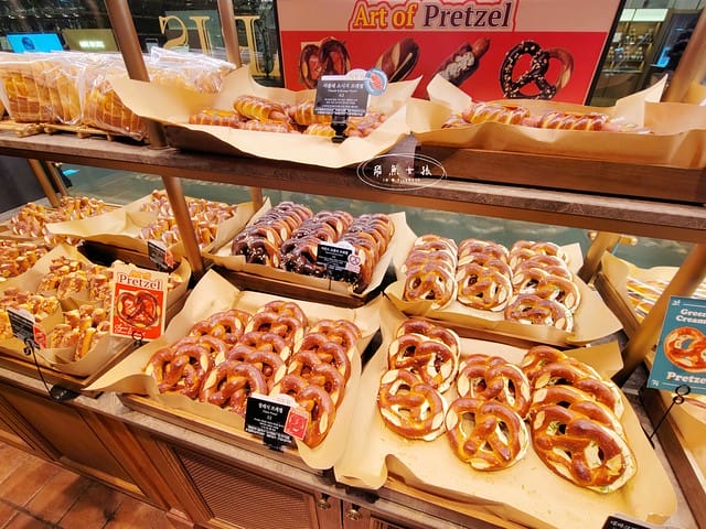 首爾打卡景點,首爾購物,the hyundai seoul聖誕村2024,汝矣島現代百貨聖誕預約,汝矣島漢江公園,汝矣島現代百貨,首爾汝矣島現代百貨,The Hyundai Seoul,汝矣島現代百貨攻略,汝矣島現代百貨交通,汝矣島現代百貨美食,汝矣島現代百貨推薦,汝矣島自由行,首爾自由行景點推薦,首爾百貨推薦,韓國購物必去百貨,汝矣島購物攻略,汝矣島百貨商場,首爾美食購物景點,汝矣島漢江公園,汝矣島櫻花大道,63大廈觀景台,首爾汝矣島行程規劃,汝矣島必去景點,首爾汝矣島購物行程,韓國自由行購物指南,韓國百貨推薦2024,韓國百貨必買清單,汝矣島櫻花大道,首爾聖誕2024,韓國聖誕節2024活動,首爾聖誕節會下雪嗎,首爾聖誕市集,首爾自由行,首爾購物,首爾打卡景點,首爾賞櫻景點,首爾漢江夜景