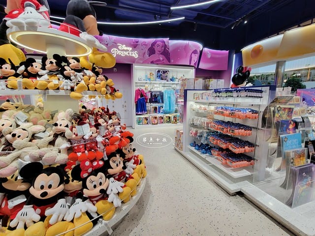 首爾DISNEY STORE推薦,首爾 disney store,韓國disney store,韓國迪士尼,汝矣島現代百貨迪士尼,Disney Store,韓國有迪士尼商店嗎,韓國迪士尼在哪裡,首爾 disneystore,現代百貨汝矣島,現代百貨汝矣島品牌,汝矣島現代百貨,汝矣島現代百貨必買,汝矣島現代百貨樓層介紹,汝矣島現代百貨韓文,汝矣島現代百貨交通,汝矣島現代百貨地鐵出口,首爾迪士尼商店營業時間,首爾迪士尼商店交通,首爾親子景點,首爾打卡景點,首爾購物,the hyundai seoul聖誕村2024,汝矣島現代百貨聖誕預約,汝矣島漢江公園,汝矣島現代百貨,首爾汝矣島現代百貨,The Hyundai Seoul,汝矣島現代百貨攻略,汝矣島現代百貨交通,汝矣島現代百貨美食,汝矣島現代百貨推薦,汝矣島自由行,首爾自由行景點推薦,首爾百貨推薦,韓國購物必去百貨,汝矣島購物攻略,汝矣島百貨商場,首爾美食購物景點,首爾汝矣島行程規劃,汝矣島必去景點,首爾汝矣島購物行程,韓國自由行購物指南,韓國百貨推薦2024,韓國百貨必買清單,首爾聖誕市集,首爾自由行,首爾購物,首爾打卡景點