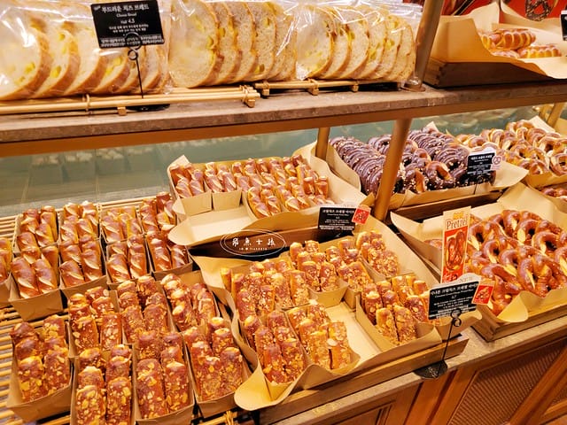 首爾打卡景點,首爾購物,the hyundai seoul聖誕村2024,汝矣島現代百貨聖誕預約,汝矣島漢江公園,汝矣島現代百貨,首爾汝矣島現代百貨,The Hyundai Seoul,汝矣島現代百貨攻略,汝矣島現代百貨交通,汝矣島現代百貨美食,汝矣島現代百貨推薦,汝矣島自由行,首爾自由行景點推薦,首爾百貨推薦,韓國購物必去百貨,汝矣島購物攻略,汝矣島百貨商場,首爾美食購物景點,汝矣島漢江公園,汝矣島櫻花大道,63大廈觀景台,首爾汝矣島行程規劃,汝矣島必去景點,首爾汝矣島購物行程,韓國自由行購物指南,韓國百貨推薦2024,韓國百貨必買清單,汝矣島櫻花大道,首爾聖誕2024,韓國聖誕節2024活動,首爾聖誕節會下雪嗎,首爾聖誕市集,首爾自由行,首爾購物,首爾打卡景點,首爾賞櫻景點,首爾漢江夜景