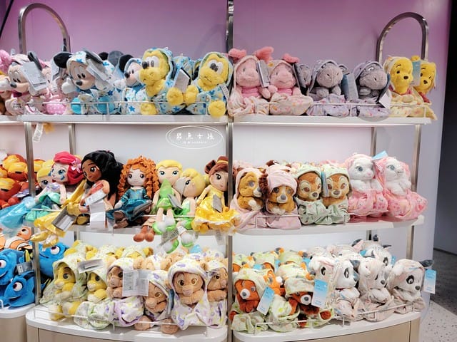 首爾DISNEY STORE推薦,首爾 disney store,韓國disney store,韓國迪士尼,汝矣島現代百貨迪士尼,Disney Store,韓國有迪士尼商店嗎,韓國迪士尼在哪裡,首爾 disneystore,現代百貨汝矣島,現代百貨汝矣島品牌,汝矣島現代百貨,汝矣島現代百貨必買,汝矣島現代百貨樓層介紹,汝矣島現代百貨韓文,汝矣島現代百貨交通,汝矣島現代百貨地鐵出口,首爾迪士尼商店營業時間,首爾迪士尼商店交通,首爾親子景點,首爾打卡景點,首爾購物,the hyundai seoul聖誕村2024,汝矣島現代百貨聖誕預約,汝矣島漢江公園,汝矣島現代百貨,首爾汝矣島現代百貨,The Hyundai Seoul,汝矣島現代百貨攻略,汝矣島現代百貨交通,汝矣島現代百貨美食,汝矣島現代百貨推薦,汝矣島自由行,首爾自由行景點推薦,首爾百貨推薦,韓國購物必去百貨,汝矣島購物攻略,汝矣島百貨商場,首爾美食購物景點,首爾汝矣島行程規劃,汝矣島必去景點,首爾汝矣島購物行程,韓國自由行購物指南,韓國百貨推薦2024,韓國百貨必買清單,首爾聖誕市集,首爾自由行,首爾購物,首爾打卡景點