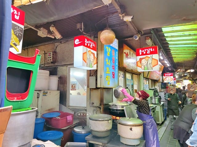 南大門市場美食,首爾南大門市場必吃,南大門市場必吃美食,南大門市場美食推薦,南大門市場小吃,南大門市場自由行,韓國自由行美食推薦,南大門市場豬腳,南大門市場辣燉白帶魚,南大門市場早餐,南大門市場美食地圖,首爾市場美食推薦,韓國南大門市場餐廳,南大門市場美食攻略,南大門市場豬腳推薦,南大門市場韓文,南大門市場營業時間,南大門市場交通,南大門市場地鐵,南大門攻略,南大門市場dcard,南大門童裝時間,南大門童裝批發,南大門童裝地址,南大門草莓乾