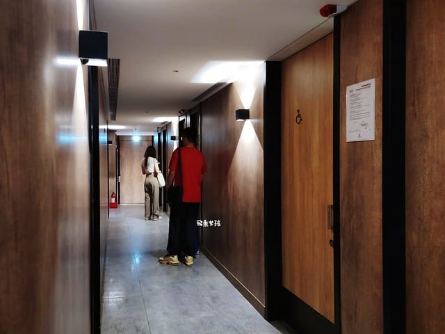 桃園機場免費貴賓室,桃園機場第一航廈貴賓室,桃機免費休息區,桃園機場免卡貴賓室,桃機出境後免費休息室,桃園機場免費淋浴間,桃機轉機休息推薦,桃園機場有免費貴賓室嗎,桃園機場免費充電座位,桃機休息室推薦2025,桃機紅眼班機休息,桃機免費插座WiFi,桃園機場24小時開放休息區,桃機搭紅眼班機可以去哪裡睡覺？,桃機背包客睡覺地點,桃園機場便宜貴賓室分享,桃機第一航廈貴賓室,桃園機場洗澡,桃機第一航廈 洗澡,桃機 第一航廈 休息,桃園機場紅眼班機休息,桃園機場過夜ptt,桃園機場過夜dcard,桃園機場過夜攻略,桃園機場可以過夜嗎,桃園機場第一航廈過夜,桃園機場第一航廈過夜dcard,桃園機場第一航廈過夜ptt