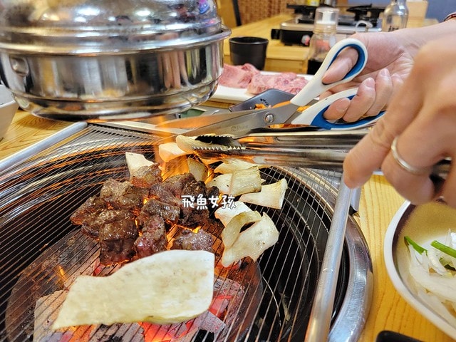 清州美食推薦,清州西門市場,清州烤肉推薦,清州韓牛,더 투뿔 한우 정육식당,清州自由行美食,韓國清州美食,清州五花肉街,清州在地美食,韓國1++韓牛,清州美食,清州烤肉,西門市場美食,清州自由行dcard,清州自由行,清州四天三夜,清州自由行交通,清州 四天三夜,韓國清州自由行,韓國清州三天兩夜,清州烤肉 一條 街,清州旅遊dcard,韓國清州 必 吃,清州 五花肉一條街