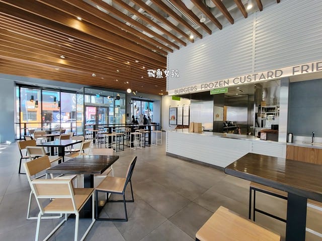 跟著飛魚玩大邱,大邱美食,大邱東城路美食,大邱東城路Shake Shack,韓國shake shack分店,shake shack大邱分店,shake shack韓國中文菜單,韓國shake shack推薦,韓國shake shack菜單,韓國shake shack奶昔,韓國shakeshack,shakeshack推薦,shakeshack韓國,shakeshack大邱,shakeshack中文菜單,shakeshac韓國機場,winner聖地巡禮,shake shack韓國dcard,大邱 shake shack 的 菜單,大邱 shake shack 的 評論