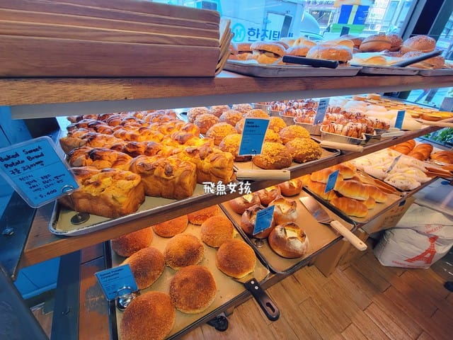 大邱美食,大邱東城路美食,大邱東城路麵包店,大邱麵包店,大邱咖啡廳,大邱甜點,大邱LePOULDU, LePOULDU,大邱可頌,大邱下午茶,大邱自由行,大邱必去咖啡廳,大邱甜點推薦,大邱自由行dcard,大邱一日遊dcard,大邱釜山自由行dcard,大邱景點,大邱必買dcard,大邱伴手禮,三松麵包,大邱咖啡廳推薦,大邱咖啡廳單身即地獄,大邱咖啡街,大邱咖啡廳2025,大邱麵包店 驚人的星期六,驚人的星期六 大邱