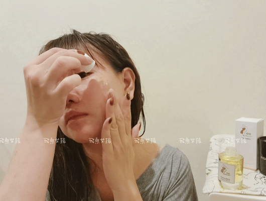 蕊朋Reborn評價,角鯊亮肌精華油評價,清爽保養油開箱,角鯊保養品心得,提亮精華油分享,潤澤保養油實測,鎖水精華油開箱,臉部保養油分享,臉部保養油順序,木質調美容油開箱,臉部按摩油推薦,臉 部 保養油 dcard,臉部保養油推薦dcard,平價精華油推薦dcard,臉部刮痧精油dcard,角鯊烷潤澤輕感精華油dcard,角鯊烷精華油推薦,角鯊烷精華油dcard,角鯊推薦dcard,角鯊烷推薦,角鯊烷精華油用法油肌保養油,油肌油保養dcard,油肌極簡保養dcard